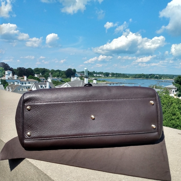 Gucci Heritage Web Leather Shoulder Bag - Picture 11 of 16